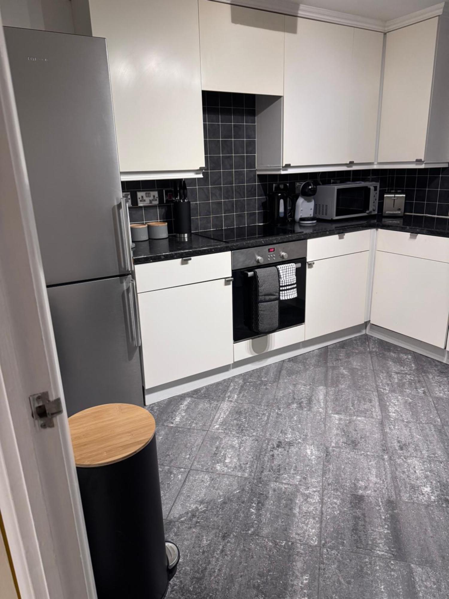 Hogwarts Apartment Abbots Langley Luaran gambar